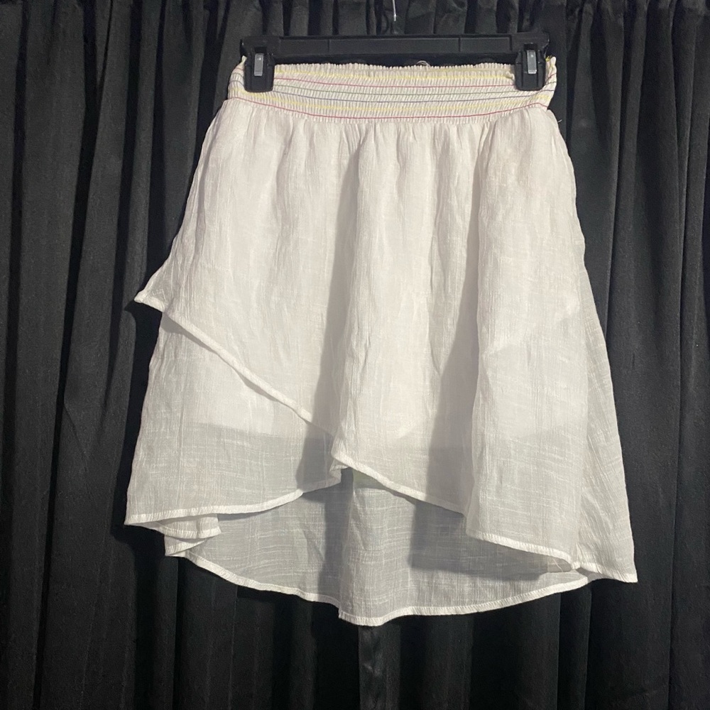 Amy Byer Girls' Skirt flowy style of this Amy Byer skirt 10-12